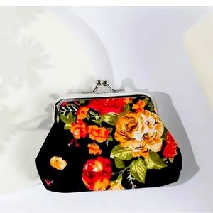 Women's Stylish & Versatile Kiss Lock Coin Purse